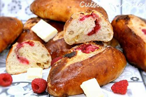 Pain chocolat blanc et framboises