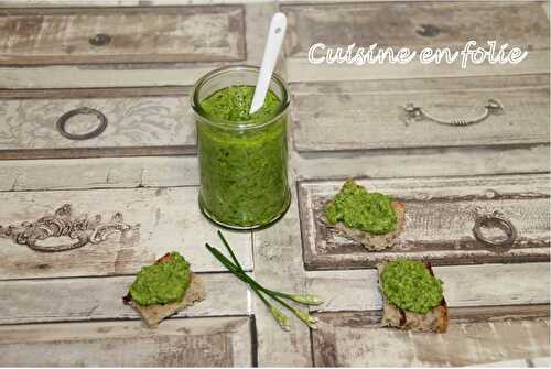 Pesto de fleurs d’ail des ours