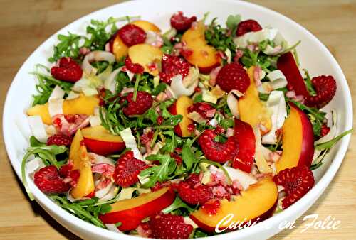 Roquette, endives aux nectarines, framboises et cinq épices