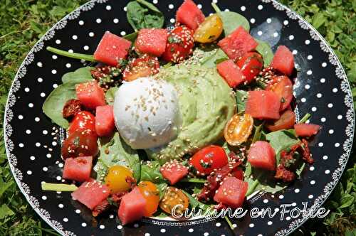 Salade épinards, burrata, pastèque, et mousse d’avocat