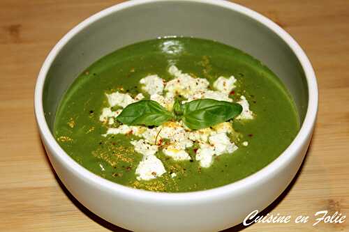 Velouté courgettes, petits pois et basilic de Yotam Ottolenghi