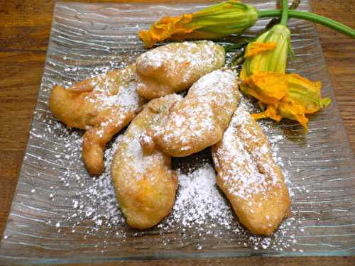 Beignets sucrés de fleurs de courgettes