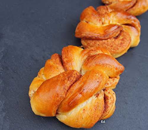 Kanelbullar - Brioches Suédoises fourrées à la Cannelle