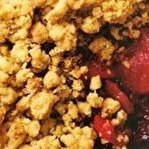 Crumble aux pommes et fruits rouges