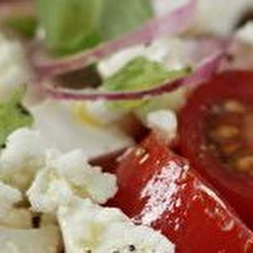 Salade grecque à la bûchette affinée