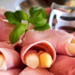 Asperges roulées au jambon