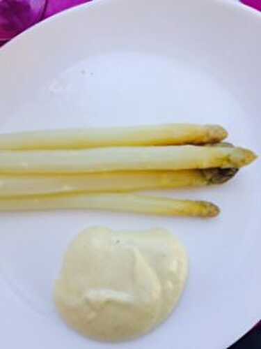 Asperges sauce mousseline