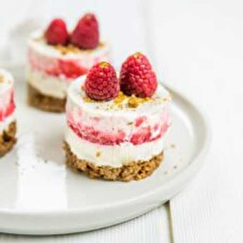 CHEESECAKES SPÉCULOOS FRAMBOISES ET FRAISES {SANS CUISSON}