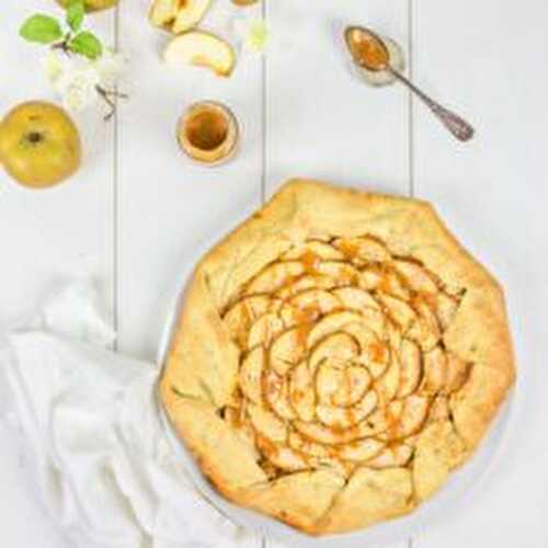 TARTE AUX POMMES ET CARAMEL BEURRE SALÉ