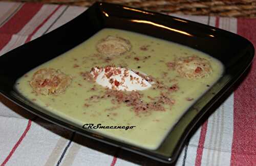 Velouté de courgettes et poudre de lardons