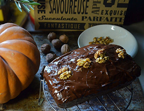 Cake chocolat et noix : recette sans lactose à la citrouille