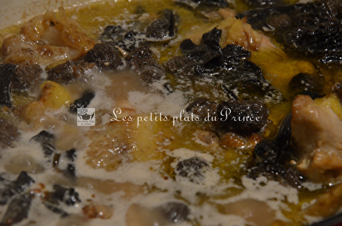 Chapon du Gers, sauce crémée aux morilles et trompettes de la mort