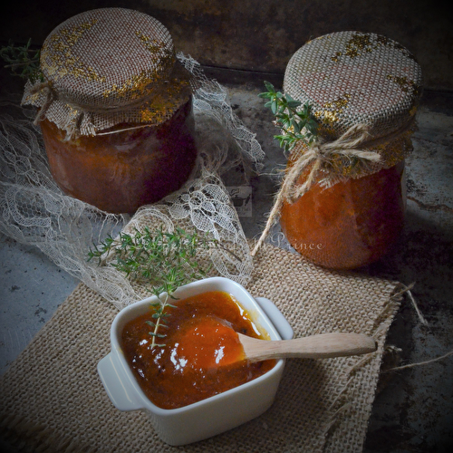 Confiture d'abricot au thym frais du jardin