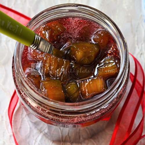 Confiture très gourmande à la rhubarbe et fraise