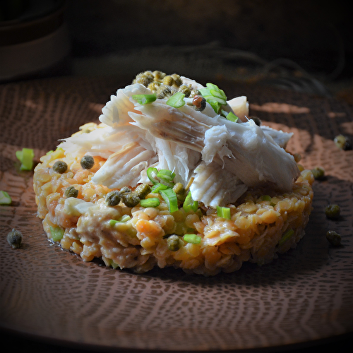 Effeuillée d'aile de raie, salade de lentilles corail et câpres de pâquerettes