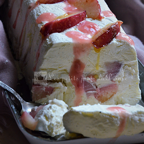 Entremet vacherin à la pêche blanche