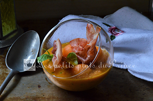 Gaspacho melon-tomate et basilic façon basque