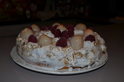 Gâteau meringué litchis framboises
