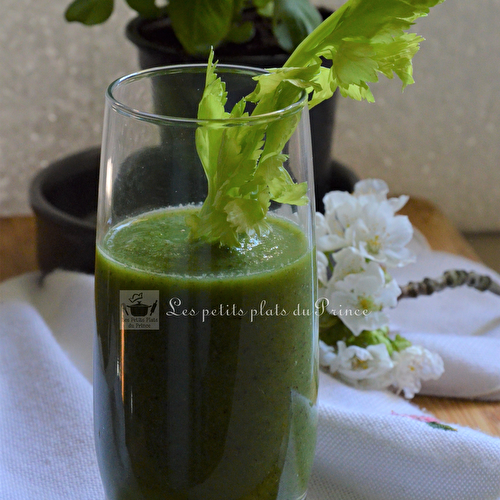 Green smoothie aux pousses d'orties