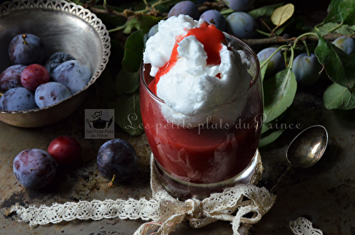 Île flottante à la prune violette