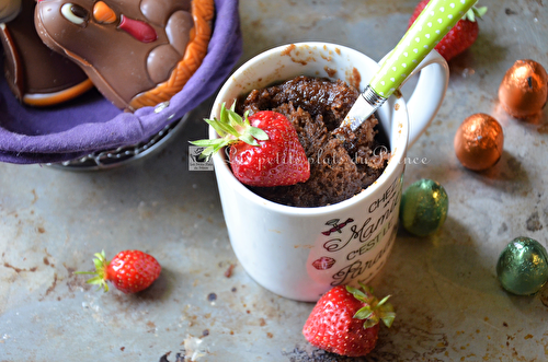 On recycle les chocolats de Pâques : mug cake aux oeufs de Pâques