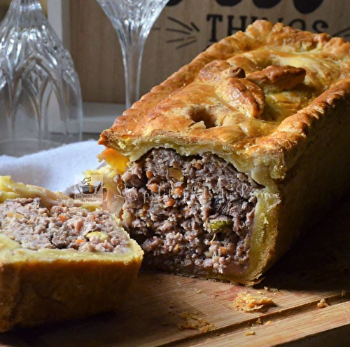 Pâté en croûte au pigeon et pistaches