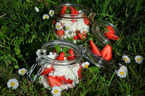 Pavlova  aux fraises en bocal facile et rapide