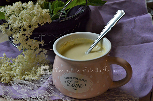 Petit pot de crème parfumée à la fleur de sureau