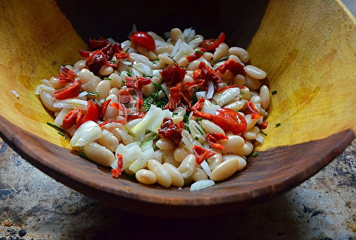 Salade de haricots blancs, confit de tomate et chorizo