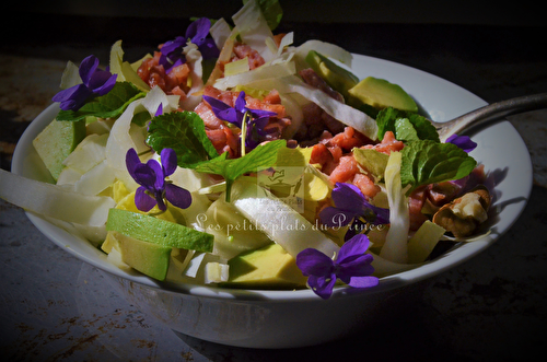 Salade printanière à la violette sauvage