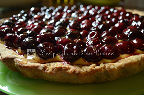 Tarte sablée noisettes et cerises noires