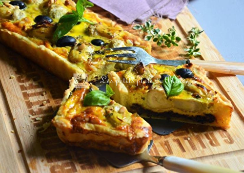 Tarte salée aux cœurs d'artichauts sur tapenade d'olives noires