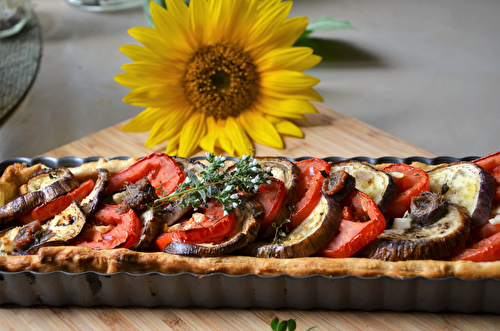 Tarte végétarienne à la tomate et aubergine