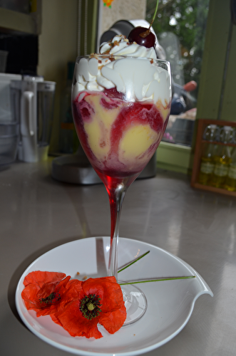 TRIFLES AUX CERISES ET SIROP DE COQUELICOT