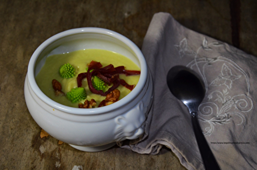 Velouté de chou Romanesco et viande des grisons