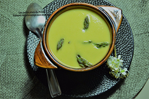 Velouté de printemps aux asperges vertes