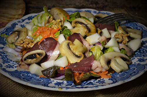 Salade d'automne à la poire et aux champignons