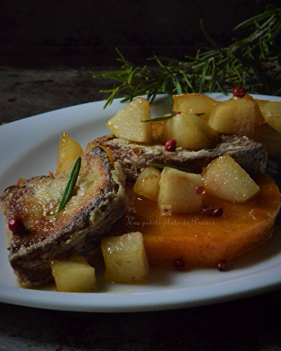 Foie gras poêlé sur butternut rôti et poire caramélisée