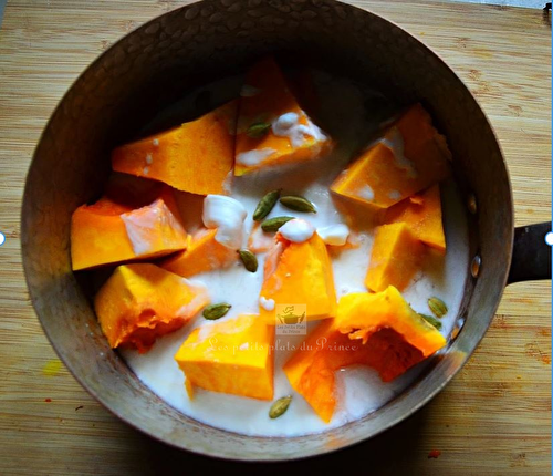 Velouté de courge butternut à la cardamome et lait de coco