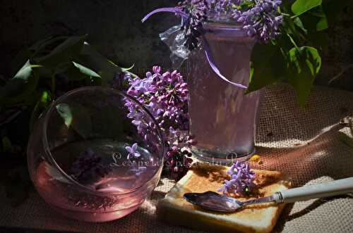 Gelée de fleurs de lilas du jardin