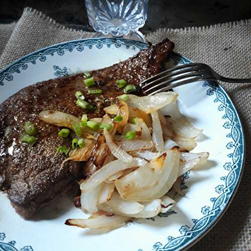 Figà àea Venessiana (foie de veau à la Vénitienne)