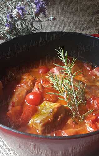 Recette estivale très simple de lapin à la tomate et herbes aromatiques