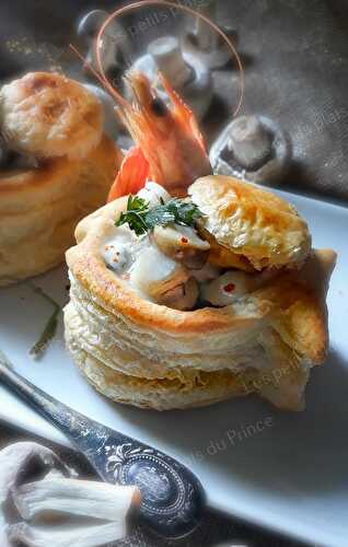 Bouchées feuilletées au lieu jaune, crevettes et champignons