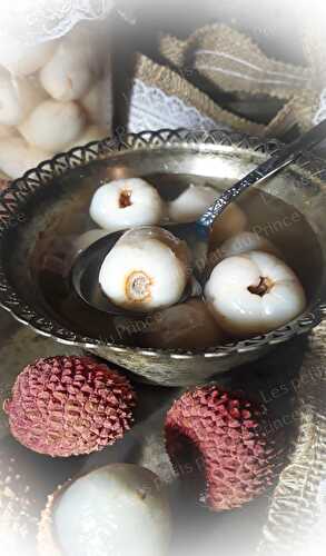 Conserves de litchis au sirop à la rose et au sureau