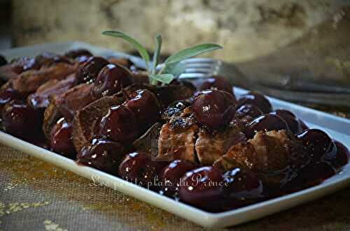 Magret de canard rôti, aux cerises du jardin