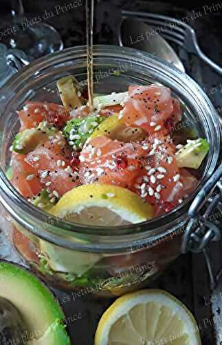 Salad jar saumon mariné, pomme de terre vapeur et crudités