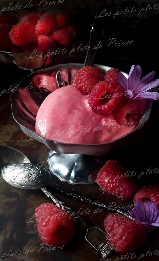 Sorbet à la framboise en sorbetière