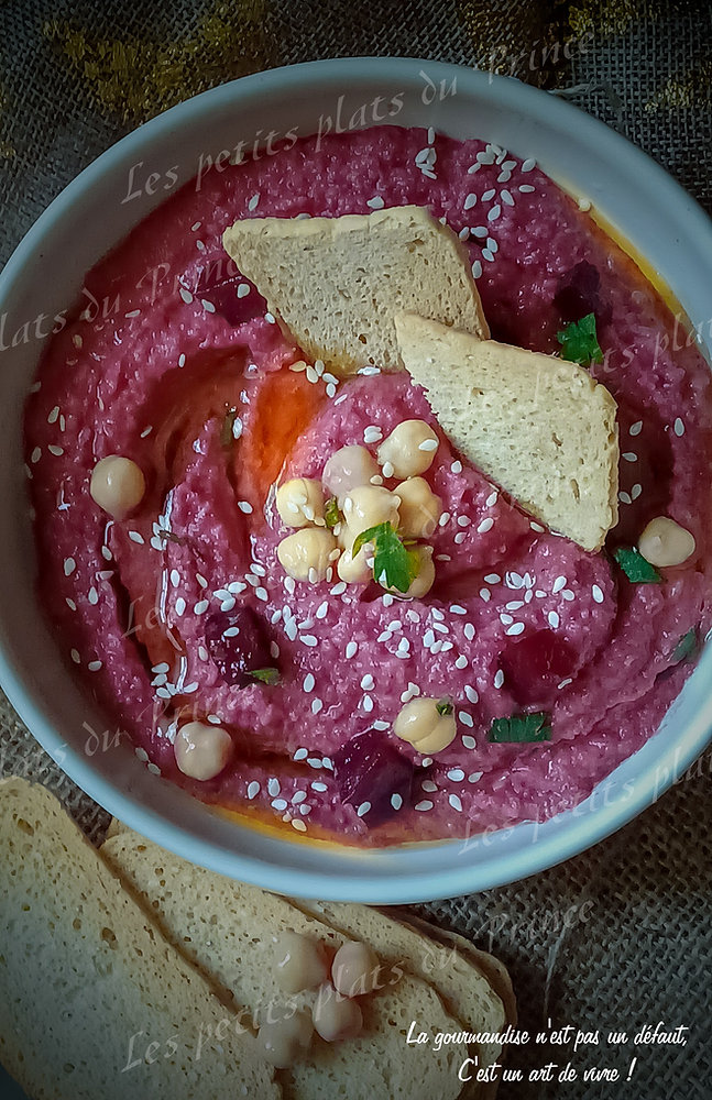 Houmous à la betterave pour octobre rose