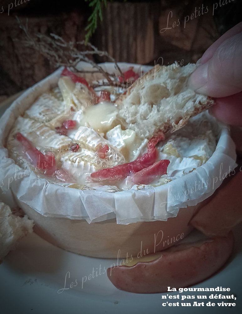 Camembert au four, au calva et aux pommes: une recette normande gourmande et facile