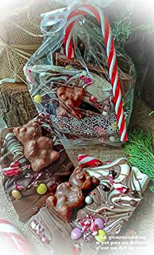 Plaques de chocolat décorées pour Noël : une recette facile et gourmande